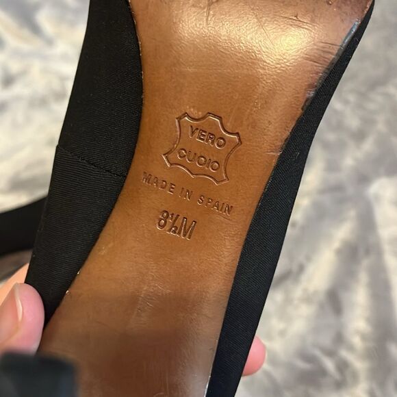 Donald J. Pliner Treva Pointed Toe Pumps - Picture 7 of 10